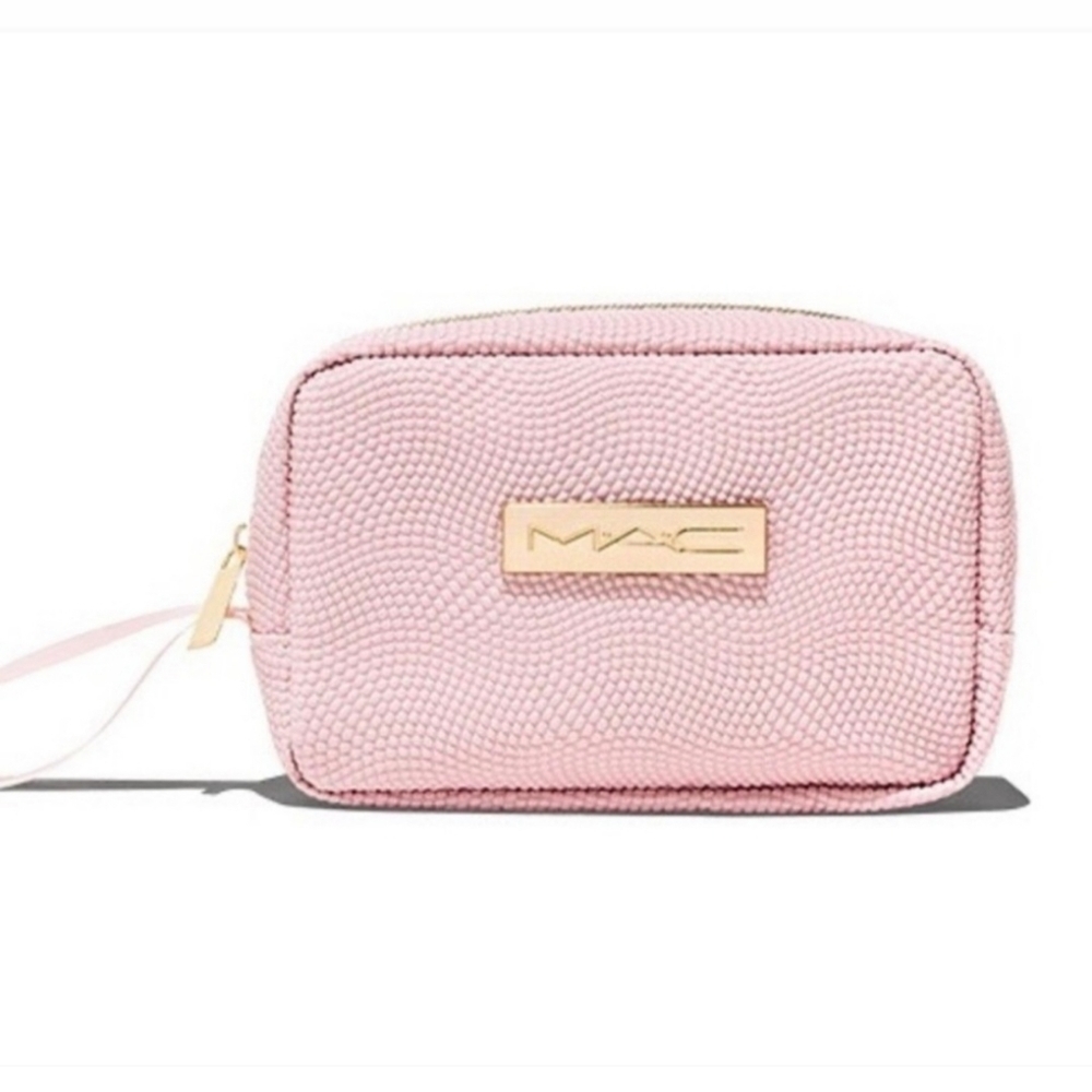 🌸MAC Cosmetics Pink Textured Cosmetic Pouch🌸